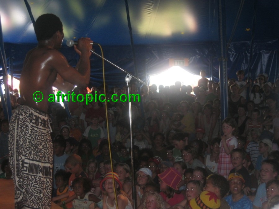 ../Images/AfricaFestival-28-29May05 126.jpg